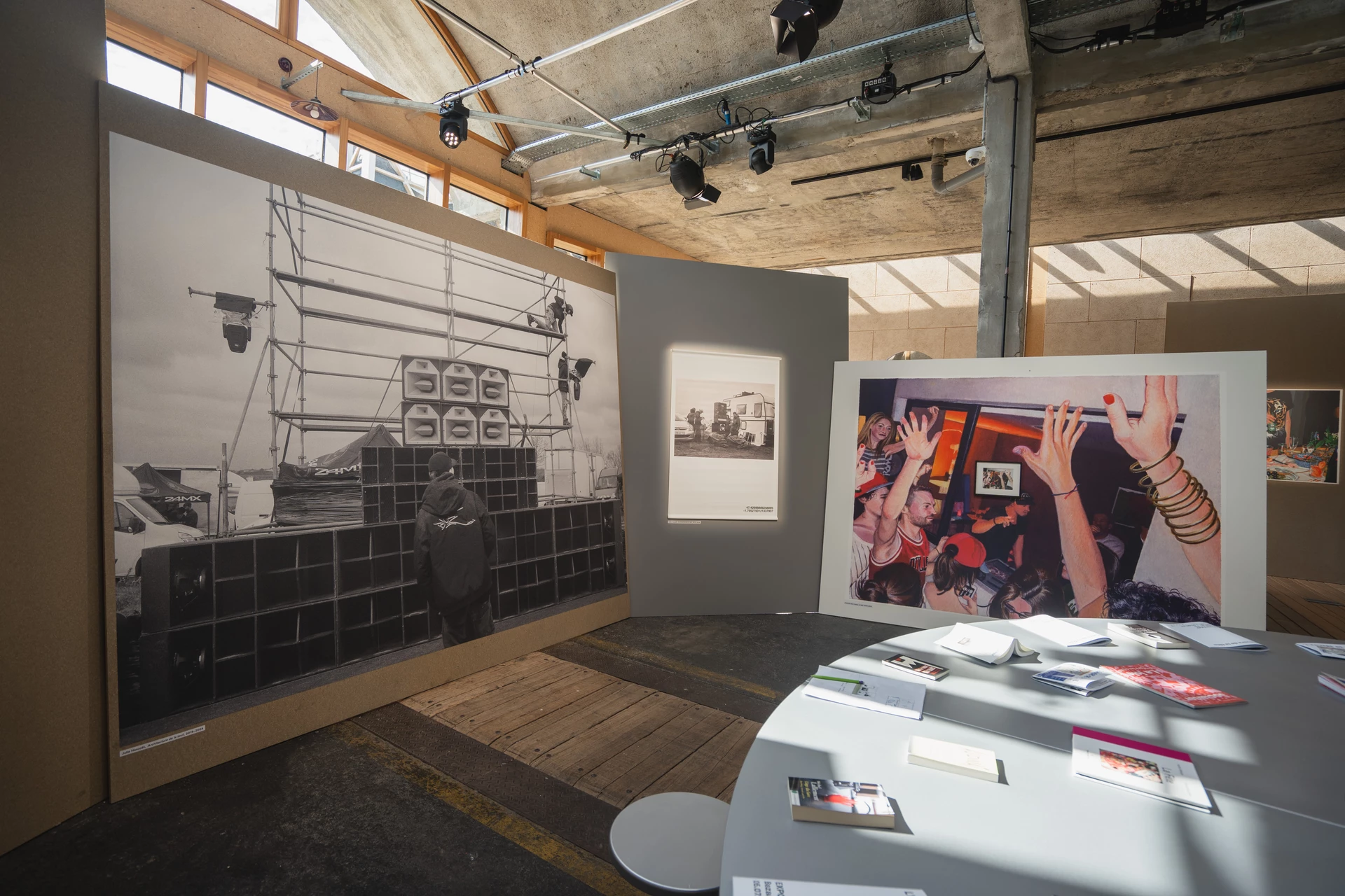 Exposition L'envers de la f&ecirc;te (waao)